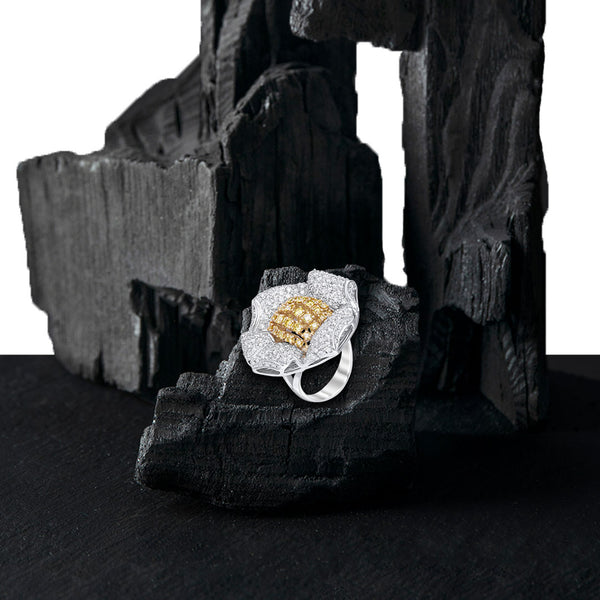 Ring Flower With Diamonds