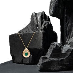 Pendant Tear Emerald With Diamonds